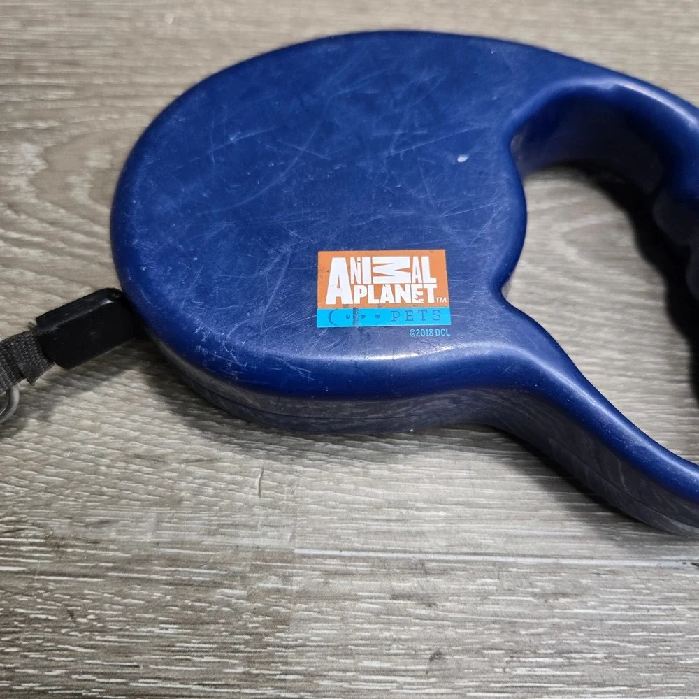 Animal Planet this retractable